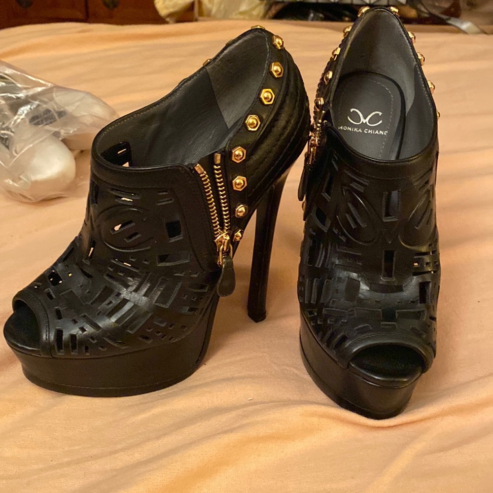 Highheeled leather designer shoes